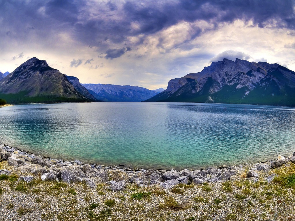 Banff Lake, National Park in Canada